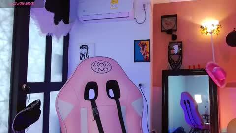 poison_liv online show from February 8, 1:36 pm