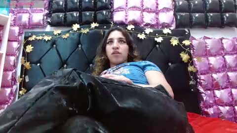 Snapshot of poisondost_hot chatting on October 22, 2:39 pm Aleja online show from October 22, 2:39 pm