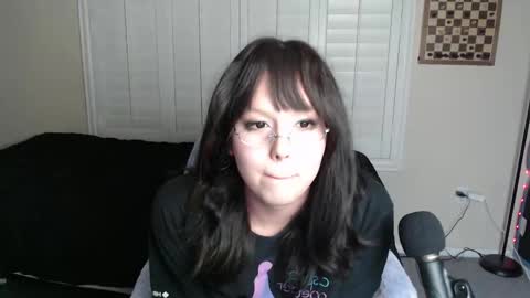 Snapshot of pokiepoki chatting on December 22, 4:31 am jada online show from December 22, 4:31 am