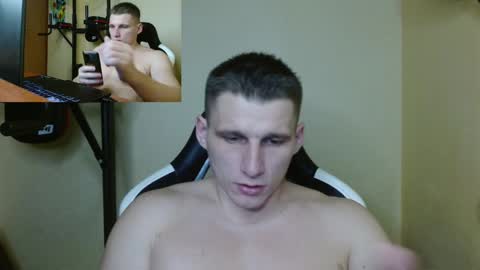 Snapshot of poliglotjoe chatting on December 20, 3:10 pm Poliglot online show from December 20, 3:10 pm