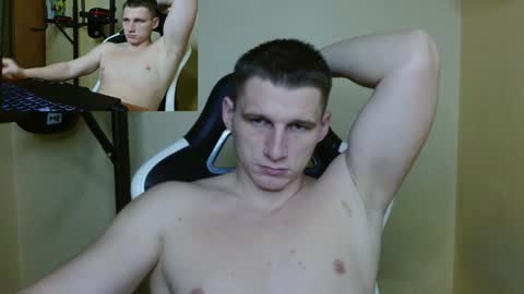 Snapshot of poliglotjoe chatting on December 30, 1:04 am Poliglot online show from December 30, 1:04 am