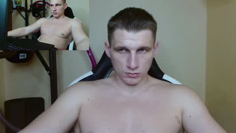 Snapshot of poliglotjoe chatting on December 30, 10:43 am Poliglot online show from December 30, 10:43 am