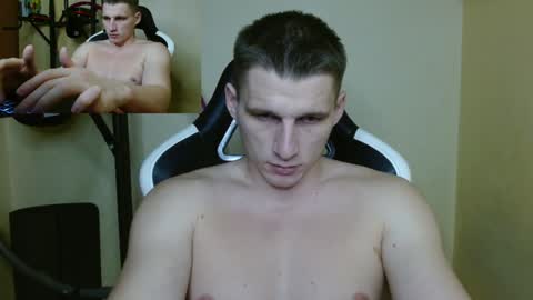 Snapshot of poliglotjoe chatting on December 31, 4:49 am Poliglot online show from December 31, 4:49 am