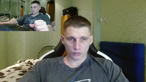 Snapshot of poliglotjoe chatting on January 19, 9:34 pm Poliglot online show from January 19, 9:34 pm