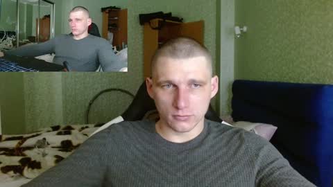 Snapshot of poliglotjoe chatting on January 26, 9:29 am Poliglot online show from January 26, 9:29 am