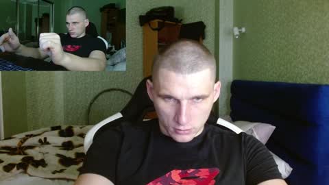 Snapshot of poliglotjoe chatting on January 26, 12:43 pm Poliglot online show from January 26, 12:43 pm