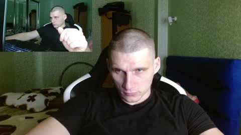 Snapshot of poliglotjoe chatting on January 26, 8:34 pm Poliglot online show from January 26, 8:34 pm