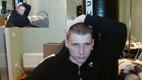 Snapshot of poliglotjoe chatting on February 10, 4:08 am Poliglot online show from February 10, 4:08 am