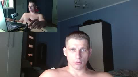 Snapshot of poliglotjoe chatting on September 12, 3:06 am Poliglot online show from September 12, 3:06 am