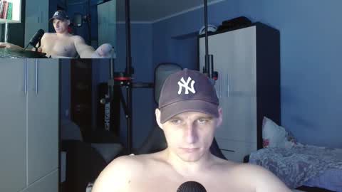 Snapshot of poliglotjoe chatting on October 3, 9:50 am Poliglot online show from October 3, 9:50 am