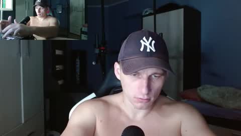 Snapshot of poliglotjoe chatting on October 15, 5:57 pm Poliglot online show from October 15, 5:57 pm