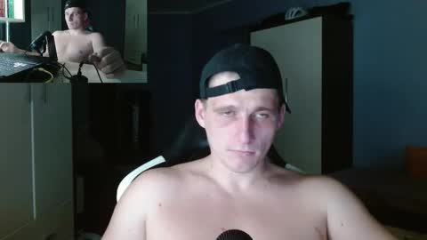 Snapshot of poliglotjoe chatting on October 23, 3:44 pm Poliglot online show from October 23, 3:44 pm