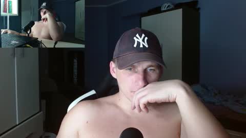 Snapshot of poliglotjoe chatting on October 24, 4:09 am Poliglot online show from October 24, 4:09 am