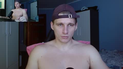 Snapshot of poliglotjoe chatting on October 31, 7:53 am Poliglot online show from October 31, 7:53 am