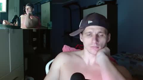 Snapshot of poliglotjoe chatting on October 31, 7:59 pm Poliglot online show from October 31, 7:59 pm