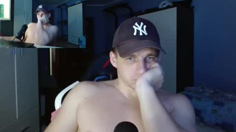 Snapshot of poliglotjoe chatting on November 1, 12:40 pm Poliglot online show from November 1, 12:40 pm