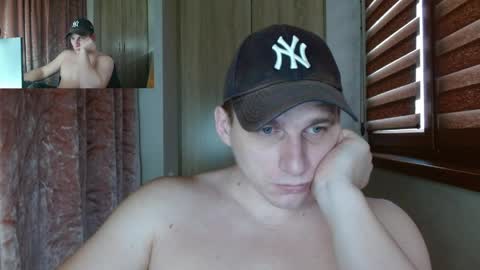 Poliglotjoe2 online show from April 2, 4:43 am