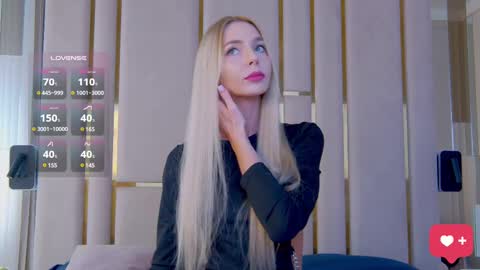 Snapshot of poliina chatting on February 19, 6:43 pm Polina online show from February 19, 6:43 pm