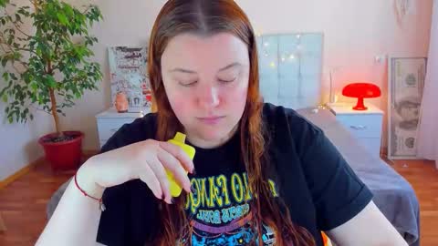 Snapshot of polinasallivan chatting on April 6, 1:12 pm Polina online show from April 6, 1:12 pm