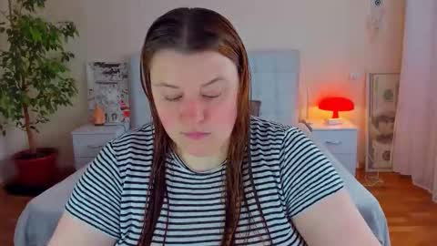 Snapshot of polinasallivan chatting on April 12, 1:16 pm Polina online show from April 12, 1:16 pm