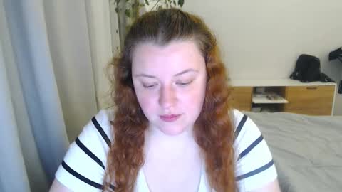 Snapshot of polinasallivan chatting on April 15, 7:32 pm Polina online show from April 15, 7:32 pm