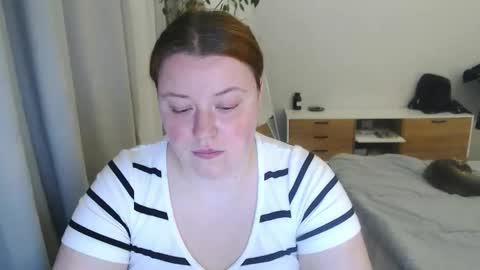 Snapshot of polinasallivan chatting on April 15, 8:09 pm Polina online show from April 15, 8:09 pm