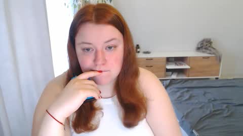 Snapshot of polinasallivan chatting on April 22, 1:01 pm Polina online show from April 22, 1:01 pm
