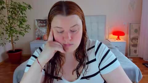 Snapshot of polinasallivan chatting on May 19, 2:45 pm Polina online show from May 19, 2:45 pm