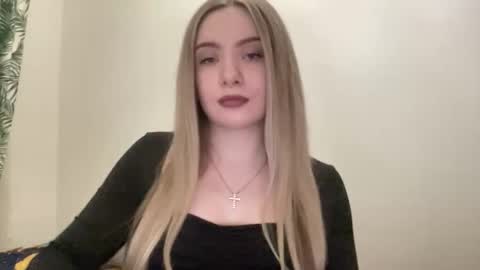 polishangel222 online show from February 25, 5:55 pm