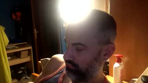 Snapshot of pollito1985 chatting on February 15, 5:37 am DIEGO O DIEGUITO online show from February 15, 5:37 am