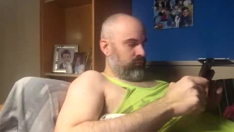 Snapshot of pollito1985 chatting on February 25, 8:02 am DIEGO O DIEGUITO online show from February 25, 8:02 am