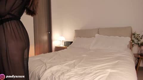 Polly online show from October 2, 9:11 pm