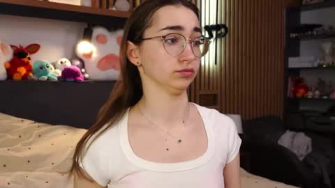 Polly online show from March 10, 7:35 am