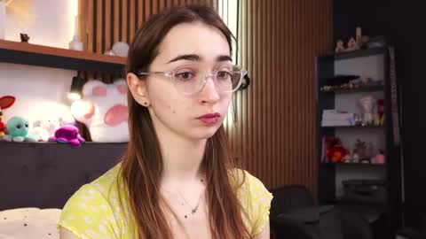 Polly online show from March 18, 6:49 am