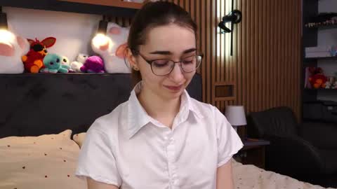 Polly online show from March 24, 12:10 pm