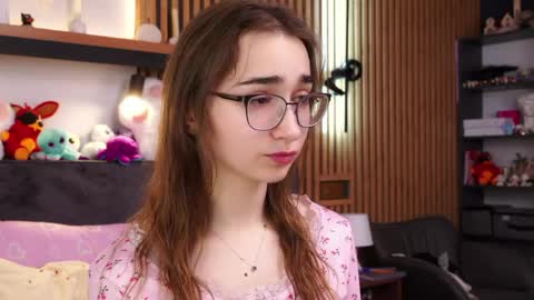 Polly online show from March 27, 12:05 pm