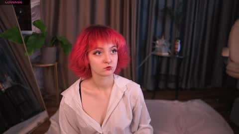 Snapshot of polly_poison chatting on March 14, 1:27 pm Polly online show from March 14, 1:27 pm