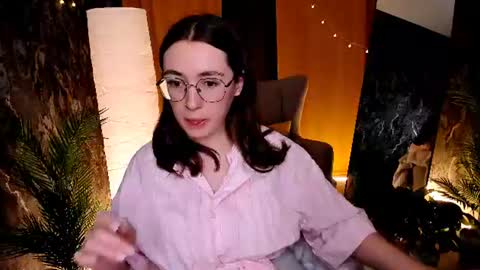 Snapshot of polly_pop_ chatting on July 18, 9:57 am Polly online show from July 18, 9:57 am