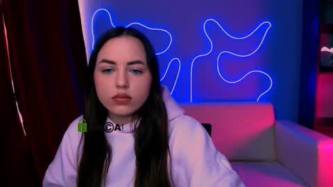 Polly online show from March 24, 11:15 am