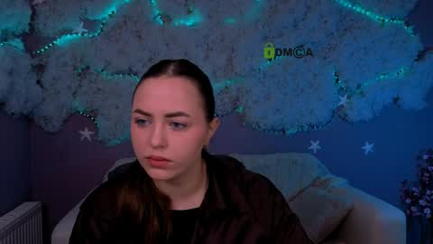 Polly online show from April 4, 1:08 pm