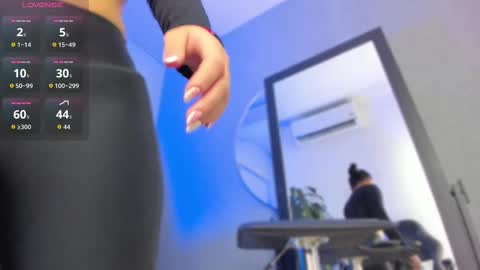 POLLY online show from October 6, 10:45 am