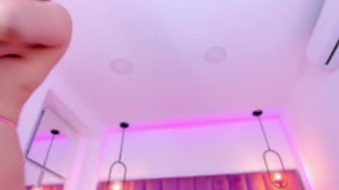 Snapshot of pollybabe_ chatting on April 6, 10:27 am POLLY online show from April 6, 10:27 am