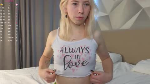 Anna online show from December 14, 4:23 pm