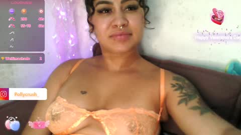 Snapshot of pollycrush chatting on February 9, 3:32 am pollycrush online show from February 9, 3:32 am