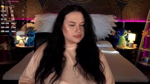 Polly online show from November 23, 8:30 pm