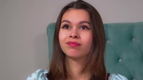 Polly online show from November 23, 6:08 pm