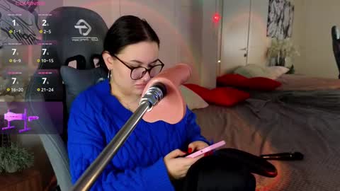 pollyshmidt online show from December 23, 3:29 am