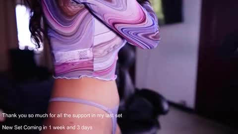 Snapshot of polvodeestrellas_ chatting on February 4, 5:23 pm  - Help me Reach 100 thumbs up  online show from February 4, 5:23 pm