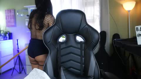  - Help me Reach 100 thumbs up  online show from March 18, 4:21 pm