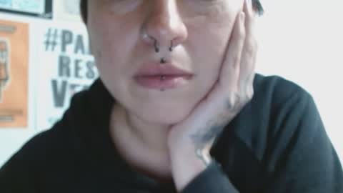 Poly online show from November 20, 3:50 am